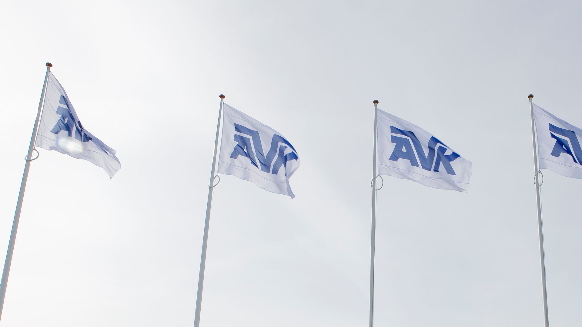 AVK-flag i solskin