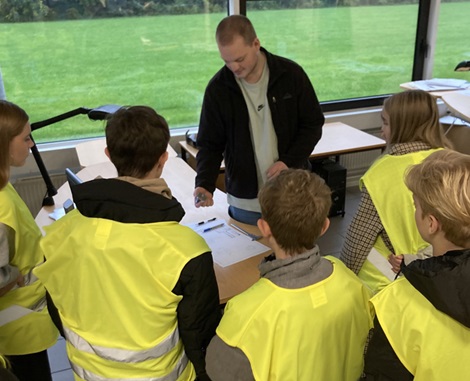 Skolebesøg, vis og fortæl